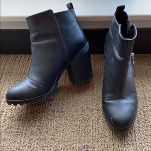 CUTE H&M HEELED BOOTIES